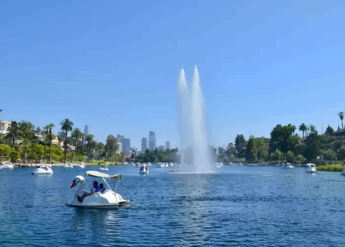 200+ Things to Do in LA | Best Attractions, Free Activities & Hidden Gems 12 Echo Park Lake
